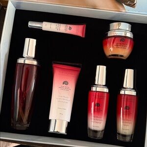New in box true organica 
Snail Mucin Firming Renewal Collection